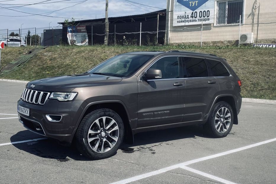 Продам Jeep Grand Cherokee overland 2017 года в Виннице