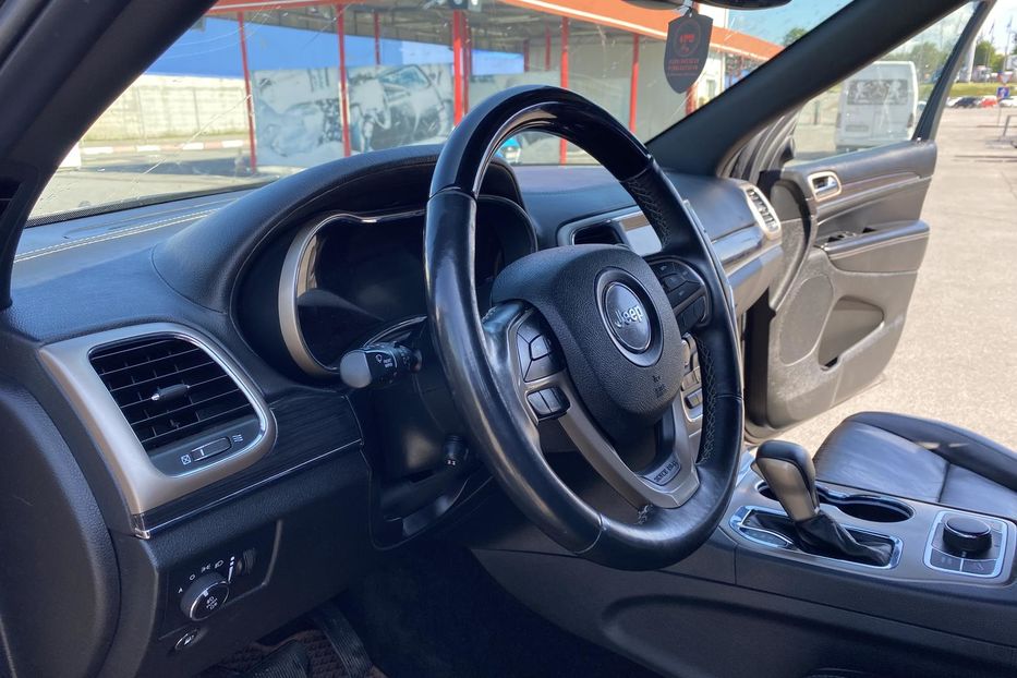 Продам Jeep Grand Cherokee overland 2017 года в Виннице