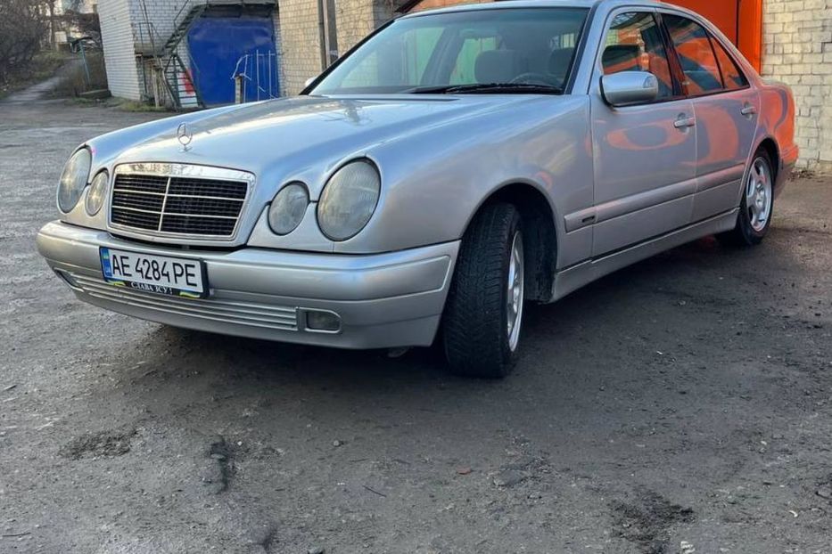 Продам Mercedes-Benz 210 1998 года в Днепре