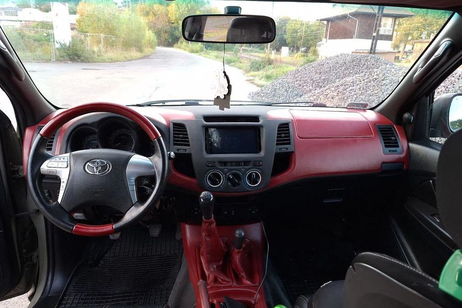 Продам Toyota Hilux 2008 года в Харькове