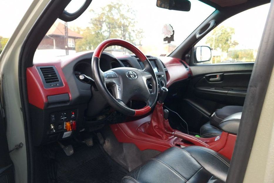 Продам Toyota Hilux 2008 года в Харькове