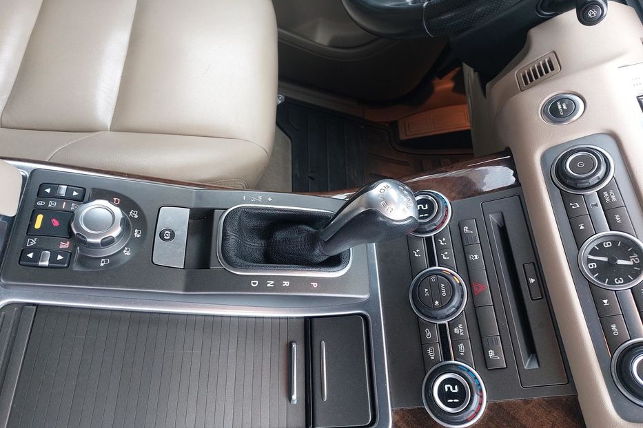 Продам Land Rover Range Rover Sport 2011 года в Киеве