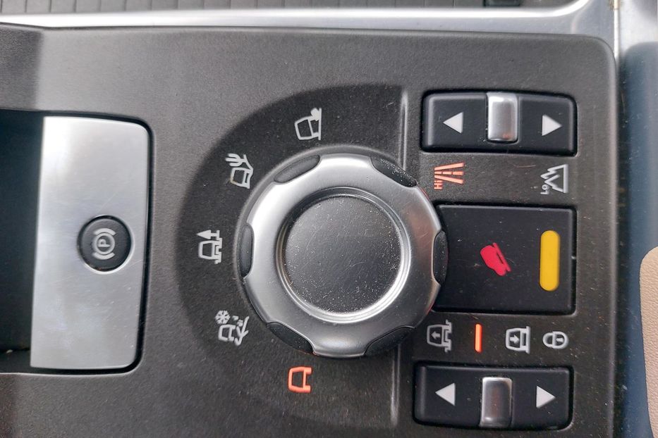 Продам Land Rover Range Rover Sport 2011 года в Киеве