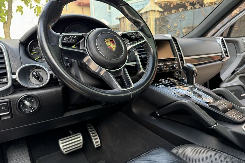 Продам Porsche Cayenne 2016 года в Одессе