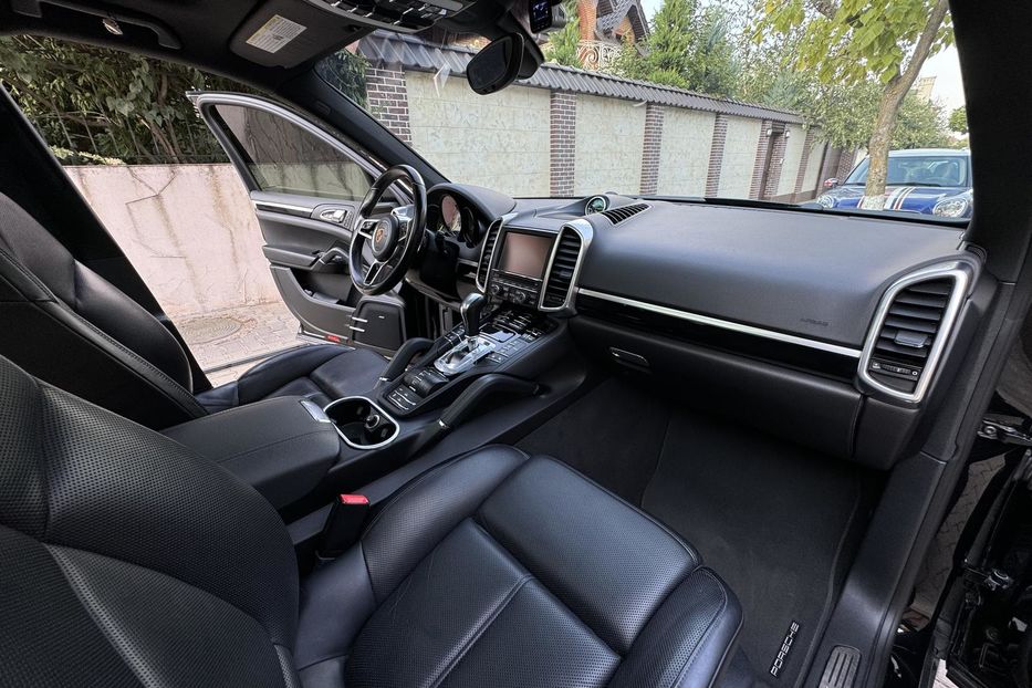 Продам Porsche Cayenne 2016 года в Одессе