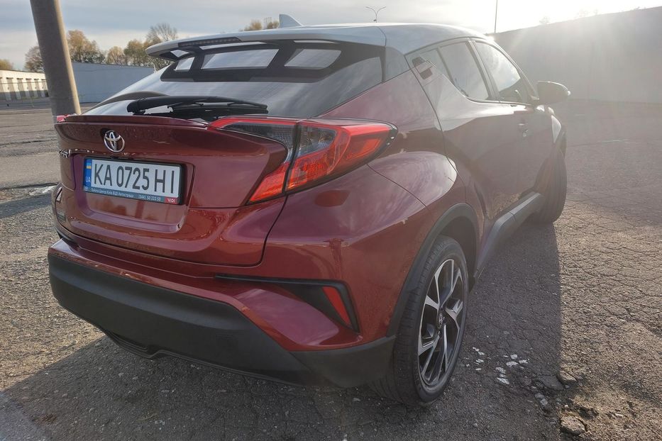 Продам Toyota C-HR Автомат 2018 года в Киеве