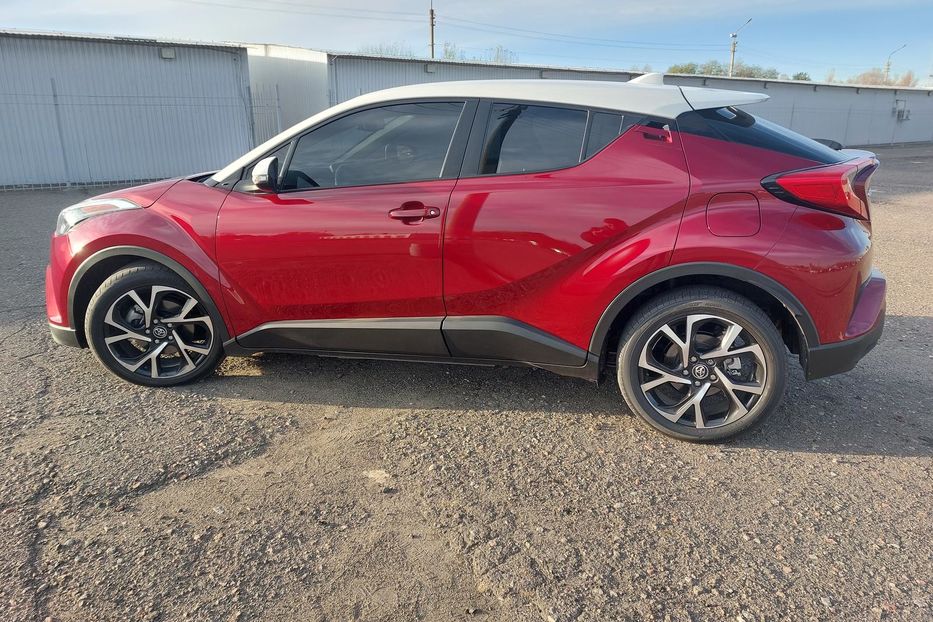 Продам Toyota C-HR Автомат 2018 года в Киеве