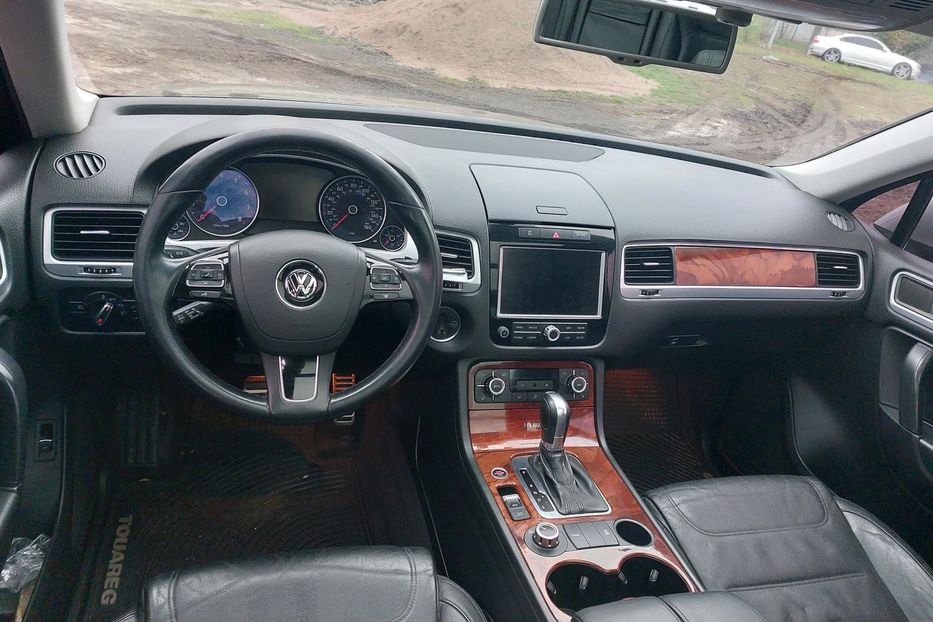 Продам Volkswagen Touareg Гібрид 2011 года в Киеве