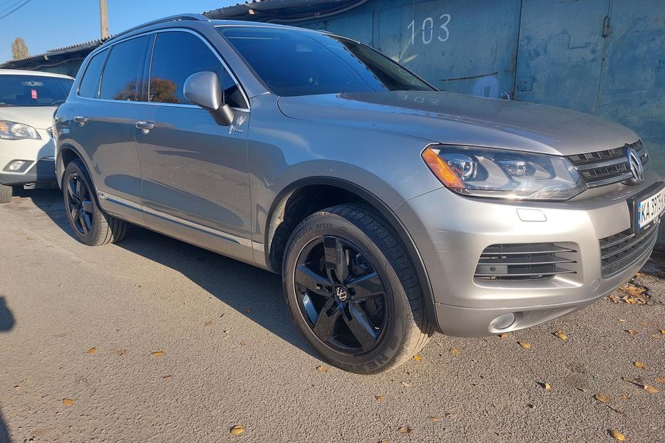 Продам Volkswagen Touareg Гібрид 2011 года в Киеве