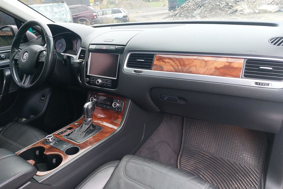 Продам Volkswagen Touareg Гібрид 2011 года в Киеве