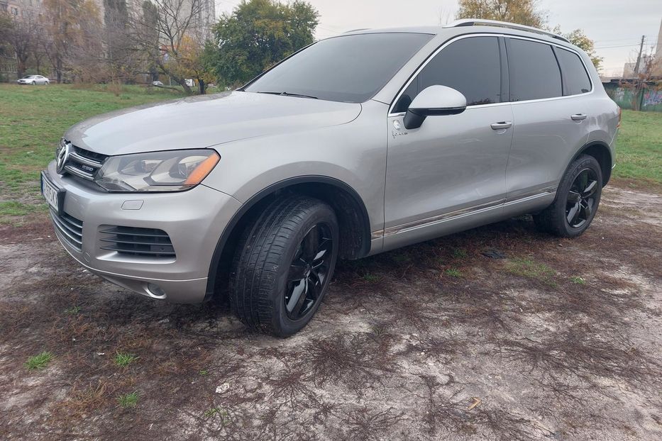 Продам Volkswagen Touareg Гібрид 2011 года в Киеве