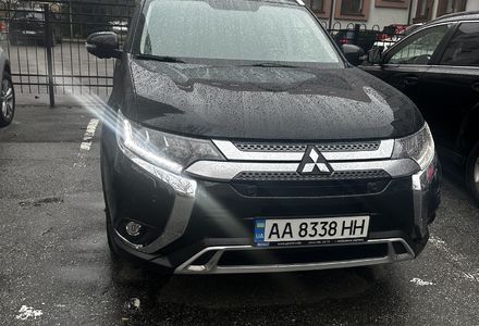 Продам Mitsubishi Outlander 2020 года в Киеве