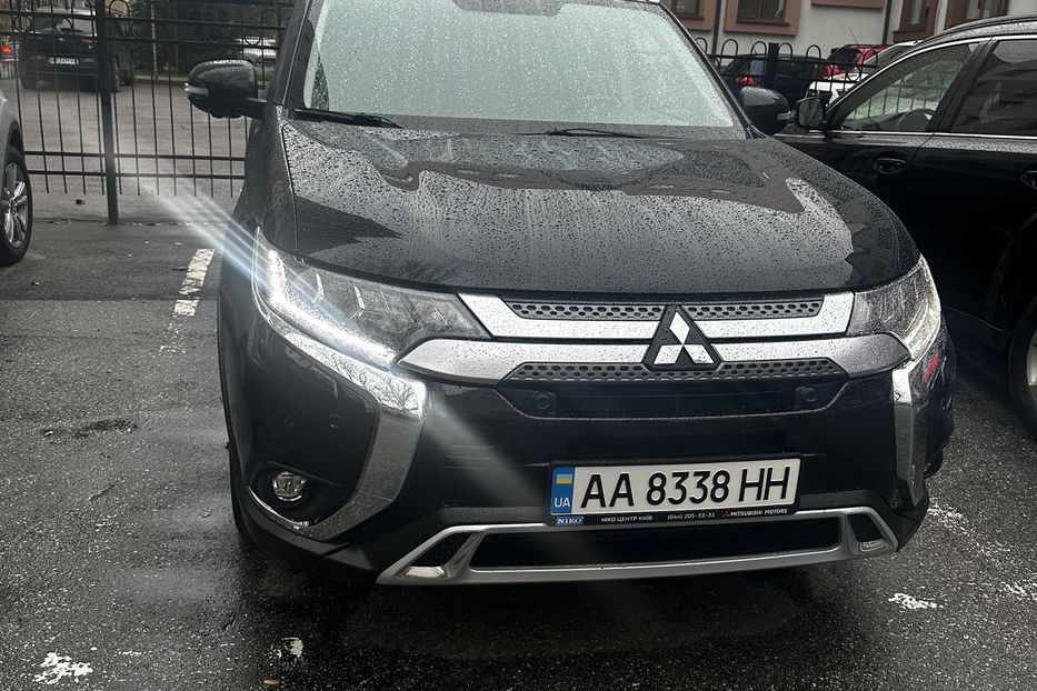Продам Mitsubishi Outlander 2020 года в Киеве