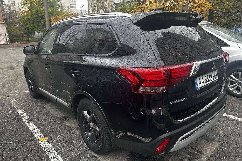 Продам Mitsubishi Outlander 2020 года в Киеве