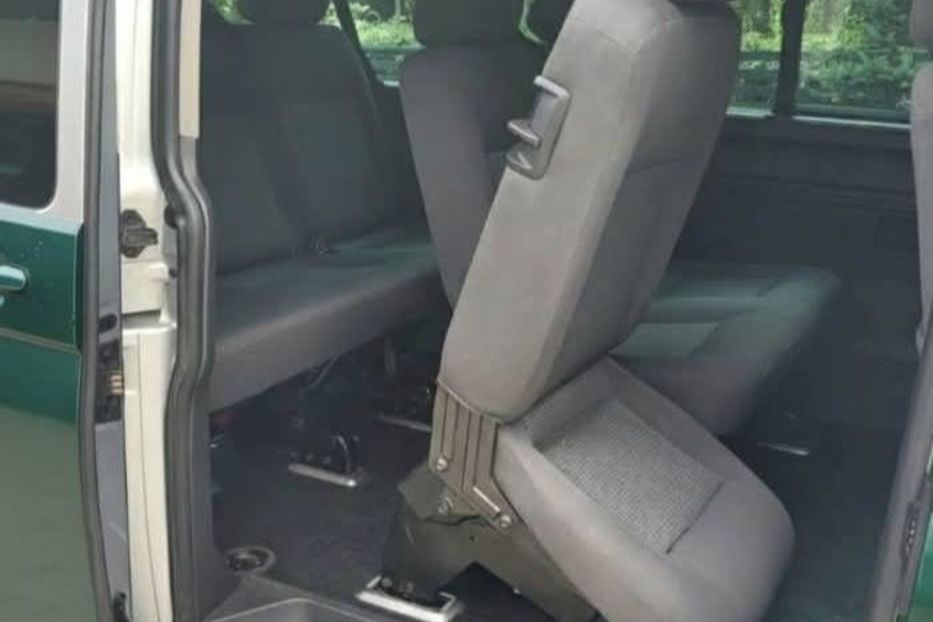 Продам Volkswagen T5 (Transporter) пасс. 2008 года в г. Изюм, Харьковская область