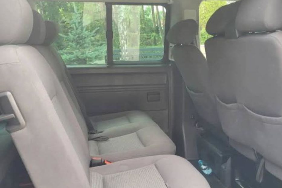 Продам Volkswagen T5 (Transporter) пасс. 2008 года в г. Изюм, Харьковская область