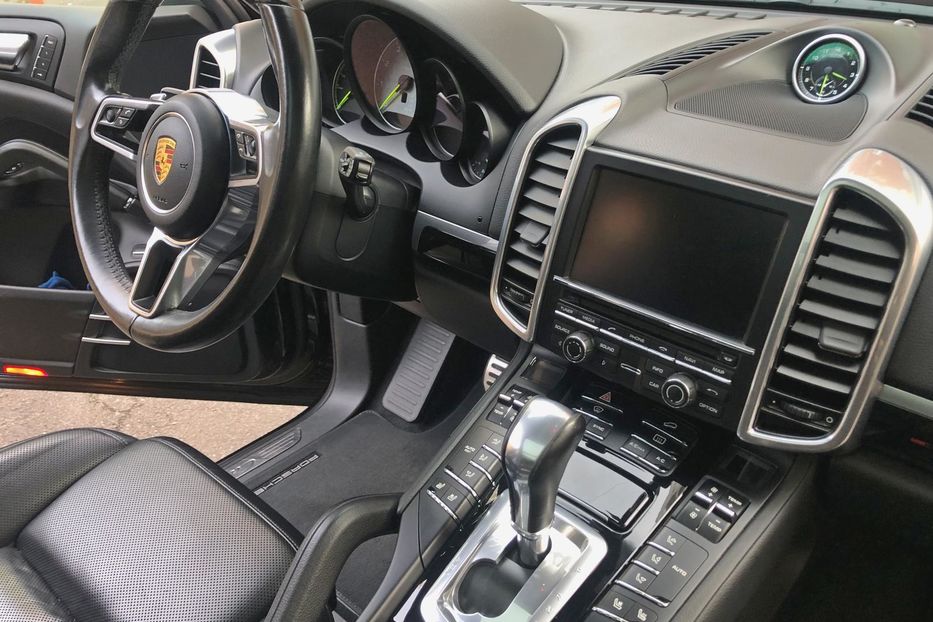 Продам Porsche Cayenne 2015 года в Одессе