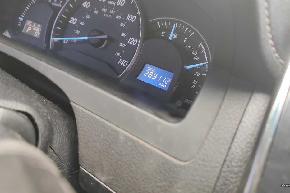 Продам Toyota Camry CAMRY/SE/L  2012 года в Киеве