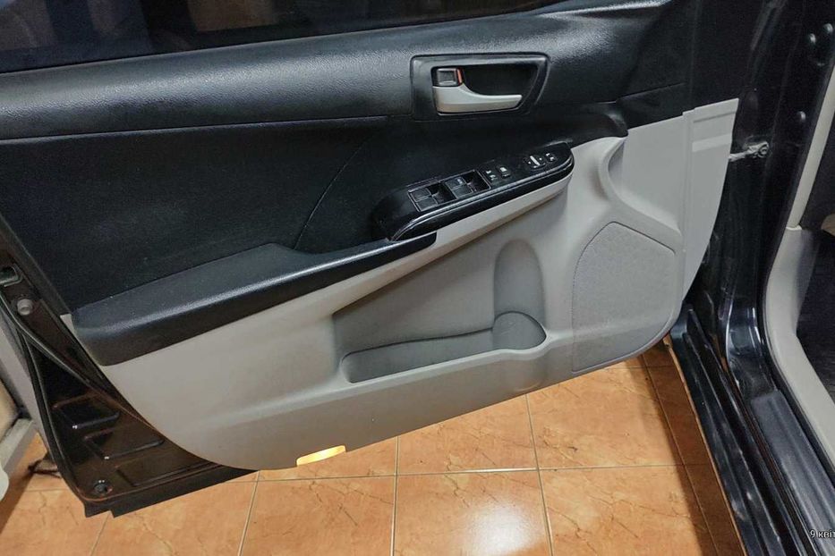 Продам Toyota Camry CAMRY/SE/L  2012 года в Киеве