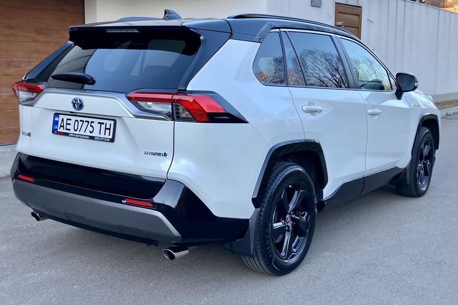 Продам Toyota Rav 4 2020 года в Киеве