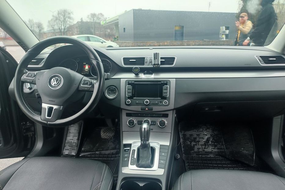 Продам Volkswagen Passat B7 2014 года в Киеве