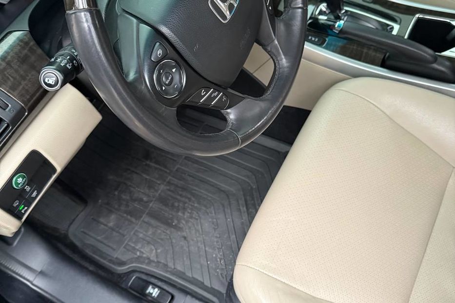 Продам Honda Accord 2013 года в Днепре