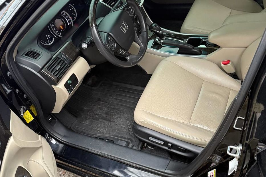 Продам Honda Accord 2013 года в Днепре