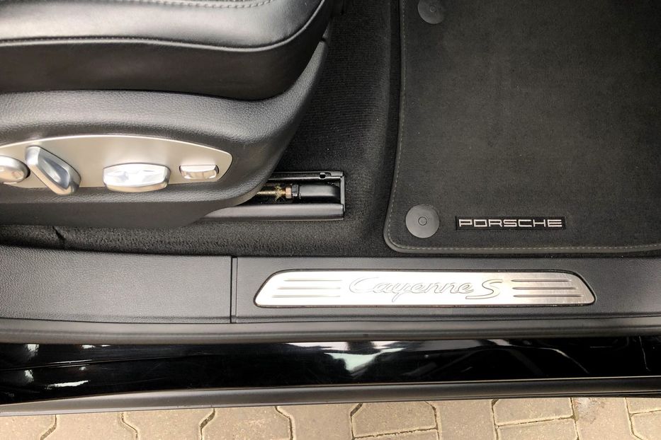 Продам Porsche Cayenne 2015 года в Одессе