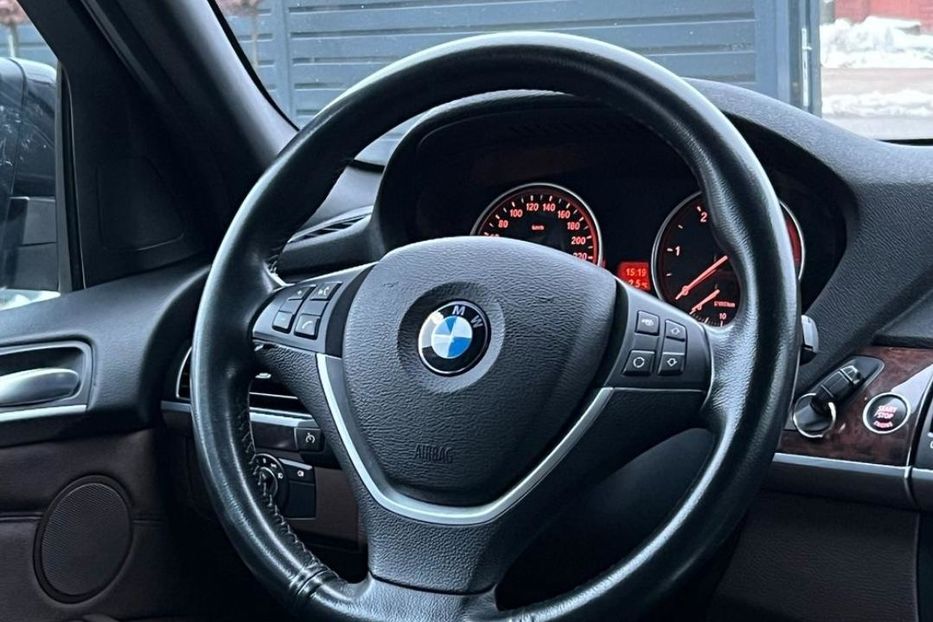 Продам BMW X5 2011 года в Днепре