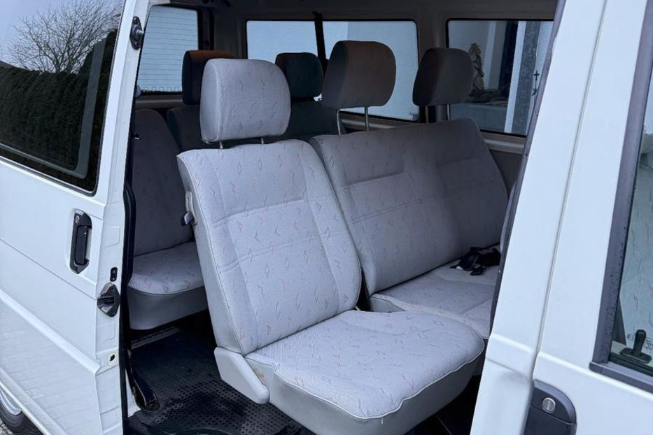 Продам Volkswagen T4 (Transporter) пасс. 2002 года в г. Павлоград, Днепропетровская область