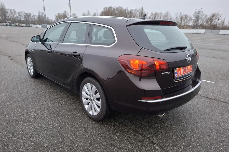Продам Opel Astra J Космо 2014 года в г. Боярка, Киевская область