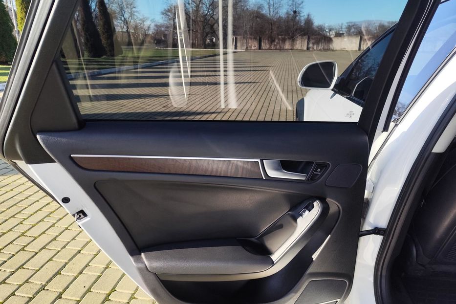 Продам Audi A4 Allroad 2012 года в Одессе