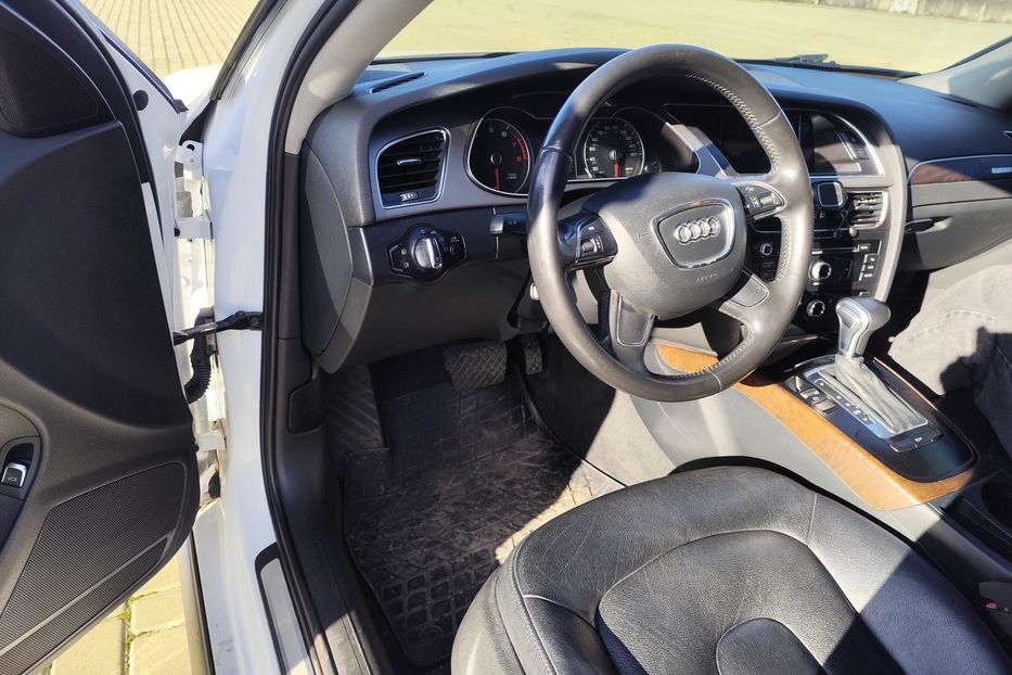 Продам Audi A4 Allroad 2012 года в Одессе