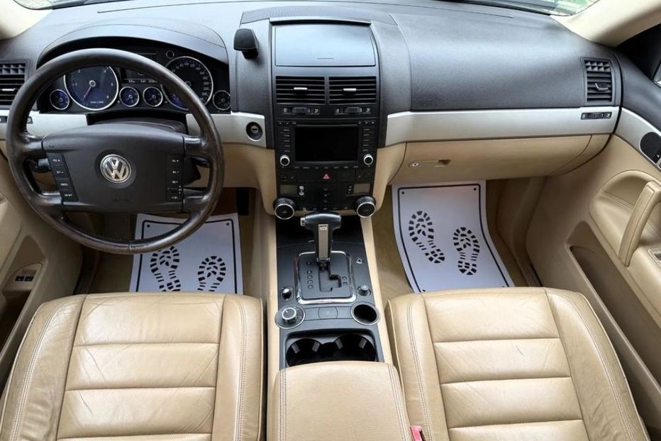 Продам Volkswagen Touareg 2006 года в Харькове