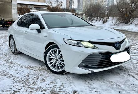 Продам Toyota Camry Premium  2020 года в Киеве