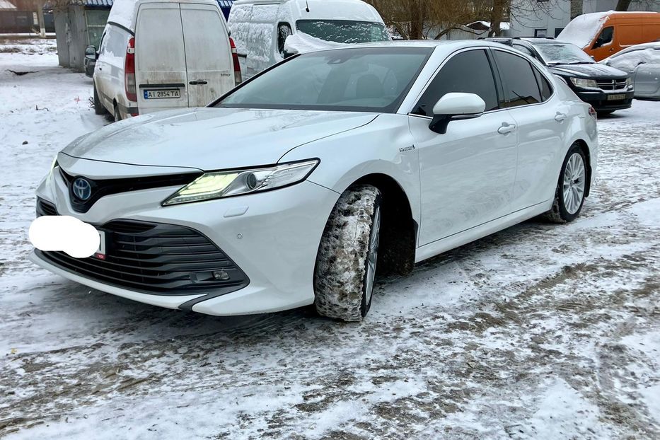 Продам Toyota Camry Premium  2020 года в Киеве