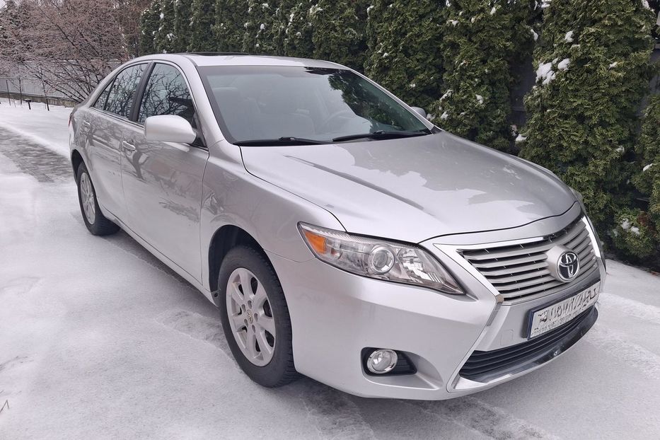 Продам Toyota Camry 40 2011 года в Киеве