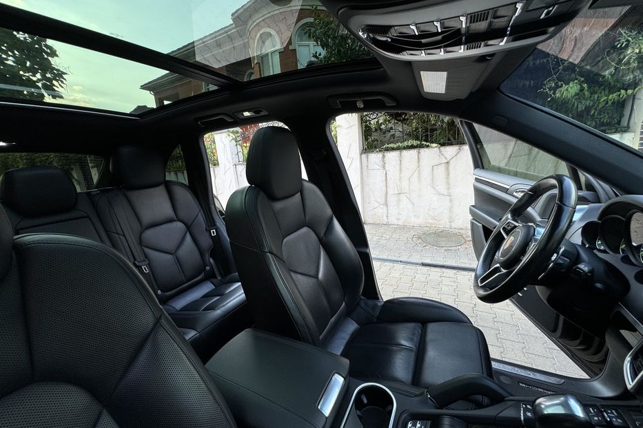 Продам Porsche Cayenne 2015 года в Одессе