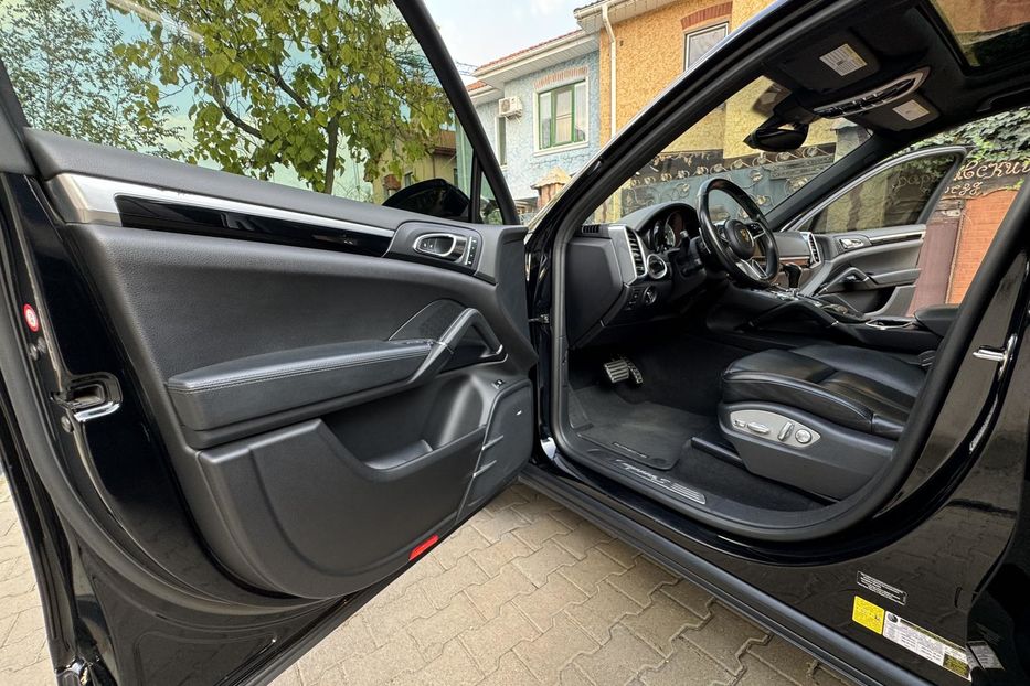 Продам Porsche Cayenne 2015 года в Одессе