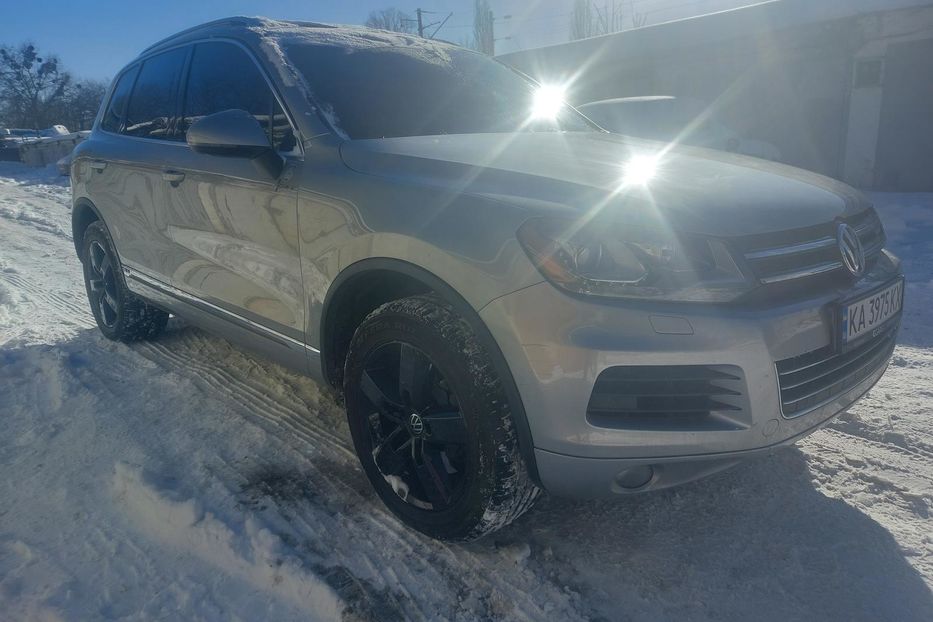 Продам Volkswagen Touareg Гибрид 2011 года в Киеве