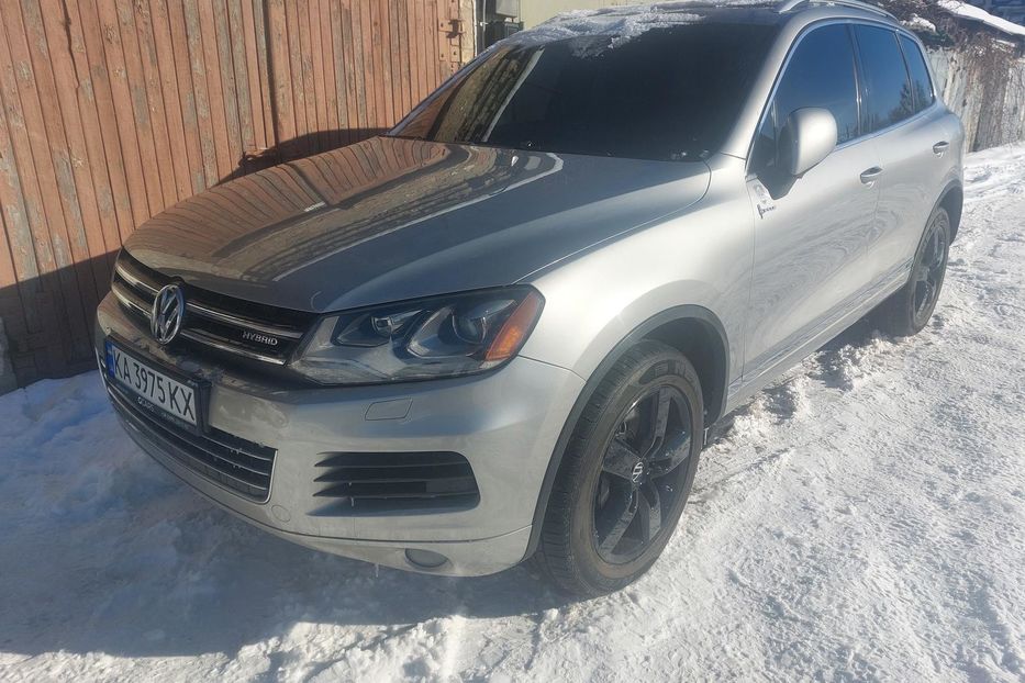 Продам Volkswagen Touareg Гибрид 2011 года в Киеве