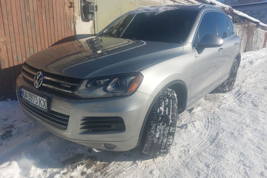 Продам Volkswagen Touareg Гибрид 2011 года в Киеве
