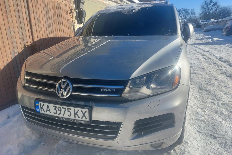 Продам Volkswagen Touareg Гибрид 2011 года в Киеве