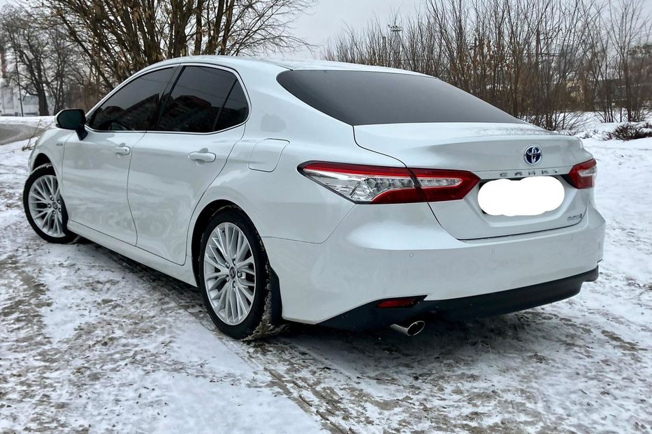 Продам Toyota Camry Premium  2020 года в Киеве