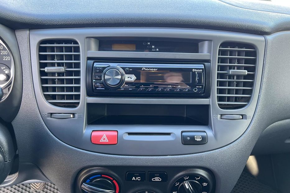 Продам Kia Rio 2 2006 года в Одессе