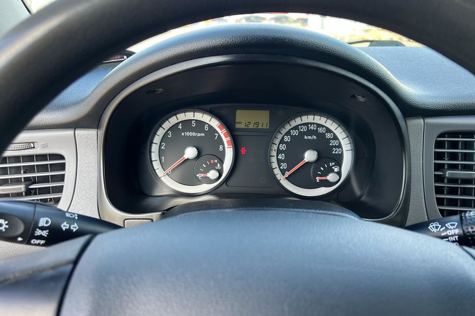 Продам Kia Rio 2 2006 года в Одессе