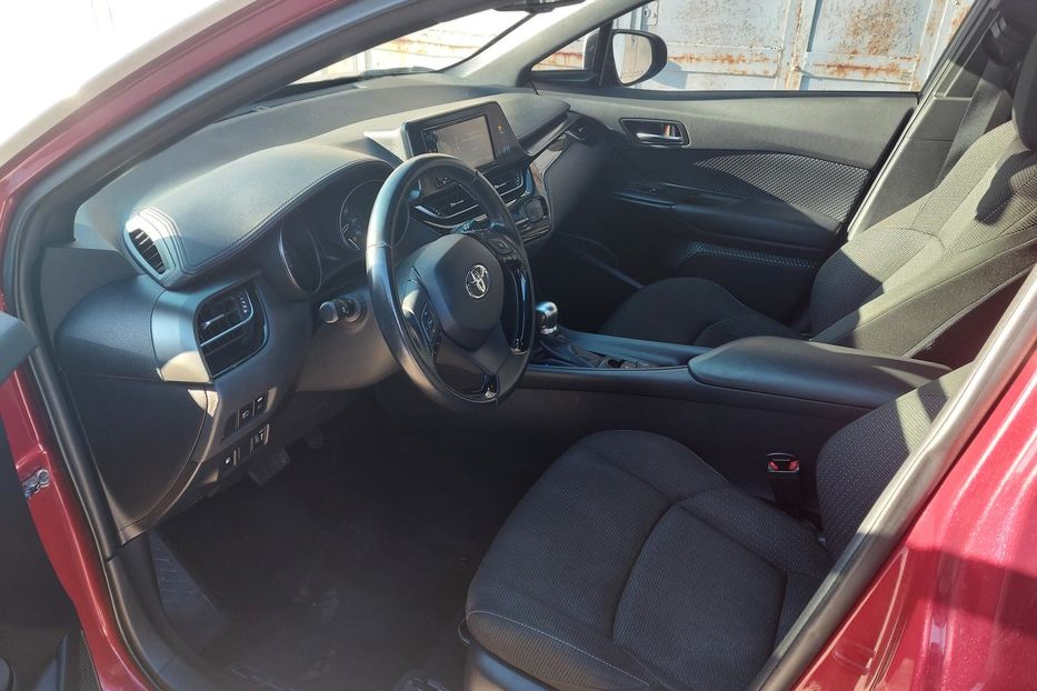 Продам Toyota C-HR Автомат 2018 года в Киеве