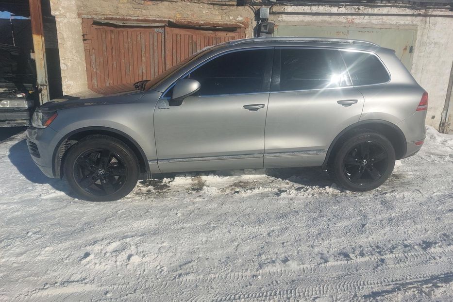 Продам Volkswagen Touareg Гібрид 2011 года в Киеве