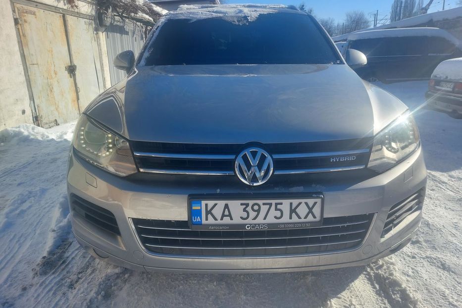 Продам Volkswagen Touareg Гібрид 2011 года в Киеве
