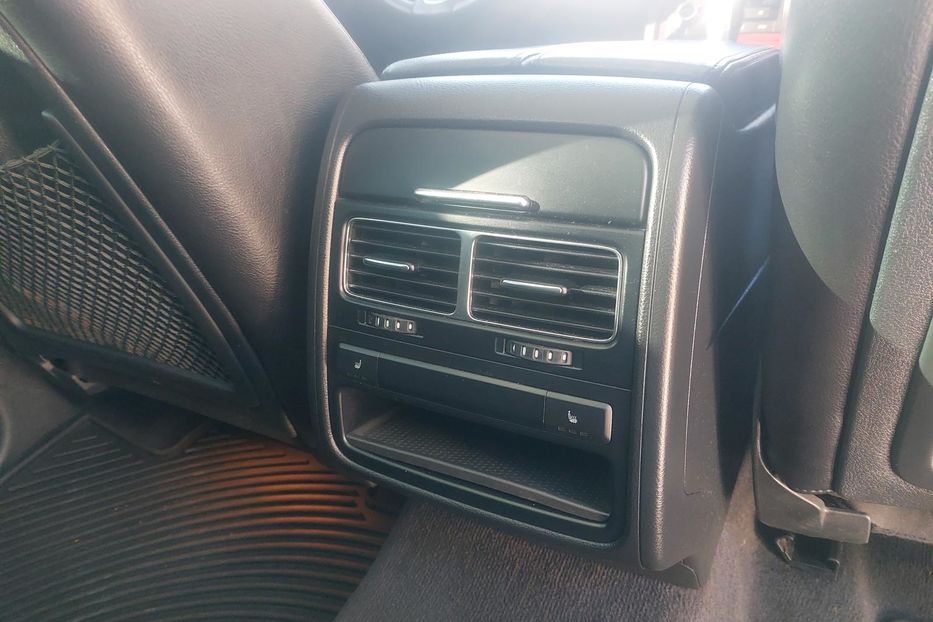 Продам Volkswagen Touareg Гібрид 2011 года в Киеве